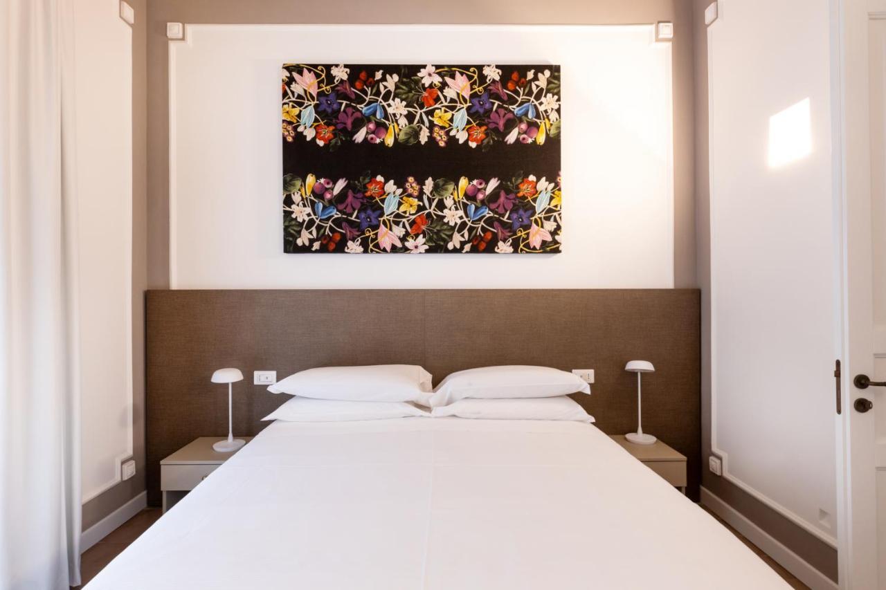 Riflessi Acireale Palace Suites エクステリア 写真